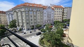 Prodej bytu 2+kk v osobním vlastnictví 56 m², Praha 10 - Vršovice