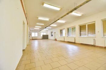 Pronájem výrobních prostor 452 m², Otvice