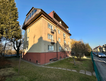 Prodej bytu 3+1 v osobním vlastnictví 74 m², Praha 6 - Liboc