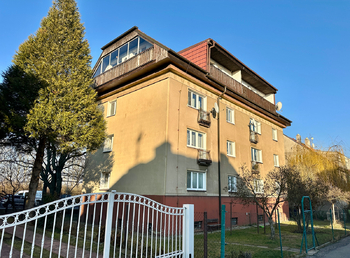 Prodej bytu 3+1 v osobním vlastnictví 74 m², Praha 6 - Liboc