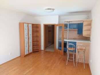 Pronájem bytu 1+kk v osobním vlastnictví 35 m², Praha 4 - Kunratice