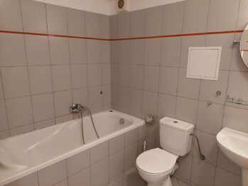 Pronájem bytu 1+kk v osobním vlastnictví 35 m², Praha 4 - Kunratice