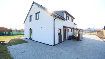 Prodej domu 217 m², Tuhaň