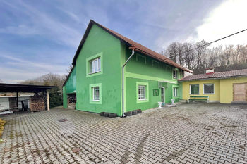 Prodej domu 234 m², Sazená