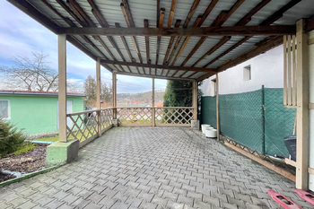 Prodej domu 234 m², Sazená