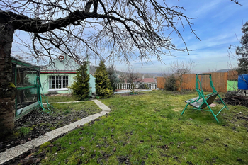 Prodej domu 234 m², Sazená