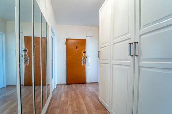 Prodej bytu 3+1 v osobním vlastnictví 72 m², Praha 4 - Háje