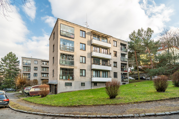 Pohled na dům - Prodej bytu 2+1 v osobním vlastnictví 48 m², Praha 4 - Braník