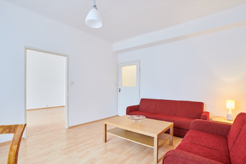 1.NP - ložnice 1 - Prodej domu 171 m², Praha 10 - Hostivař
