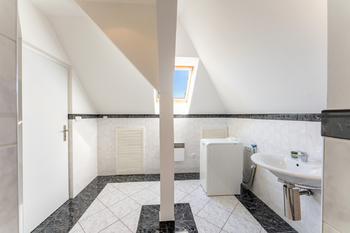 3.NP - úložné podkrovní prostory - Prodej domu 171 m², Praha 10 - Hostivař