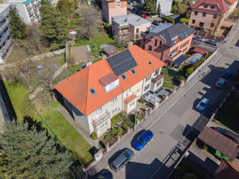 rohový dům - Prodej domu 210 m², Praha 10 - Hostivař