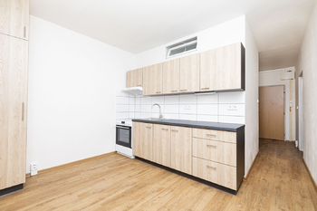 kuchyně - Pronájem bytu 2+1 v družstevním vlastnictví 55 m², Roudnice nad Labem