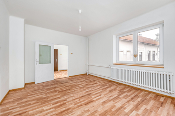 Přízemí - Prodej domu 200 m², Malšice