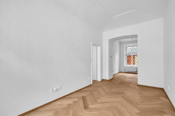 Prodej bytu 2+1 v osobním vlastnictví 56 m², Praha 5 - Smíchov