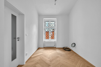 Prodej bytu 2+1 v osobním vlastnictví 56 m², Praha 5 - Smíchov