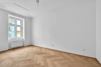 Prodej bytu 2+1 v osobním vlastnictví 56 m², Praha 5 - Smíchov