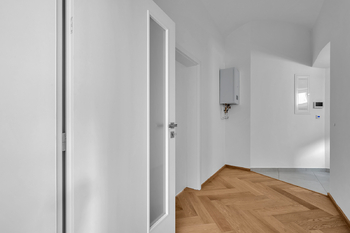 Prodej bytu 2+1 v osobním vlastnictví 56 m², Praha 5 - Smíchov