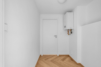 Prodej bytu 2+1 v osobním vlastnictví 77 m², Praha 5 - Smíchov