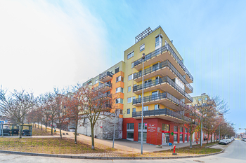 Prodej bytu 2+kk v osobním vlastnictví 57 m², Praha 5 - Hlubočepy