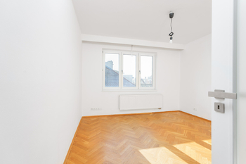 Prodej bytu 3+1 v družstevním vlastnictví 90 m², Praha 7 - Holešovice