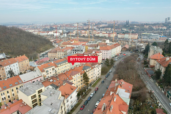 Prodej bytu 1+1 v osobním vlastnictví 48 m², Praha 5 - Smíchov