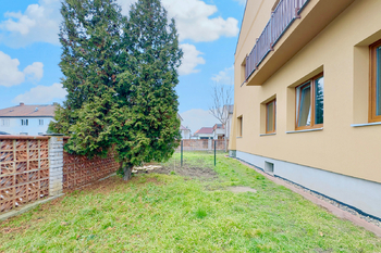 Prodej nájemního domu 1350 m², Žatec