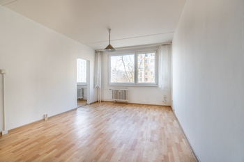 Pokoj 1 - Pronájem bytu 1+kk v družstevním vlastnictví 30 m², Praha 4 - Chodov