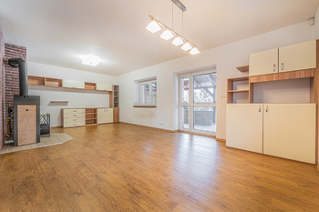 Obývací pokoj - Prodej domu 146 m², Kladno