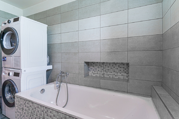 Prodej bytu 3+1 v osobním vlastnictví 72 m², Jince