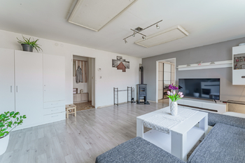 Prodej bytu 3+1 v osobním vlastnictví 72 m², Jince