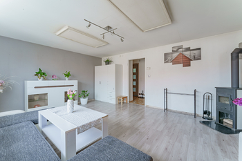 Prodej bytu 3+1 v osobním vlastnictví 72 m², Jince