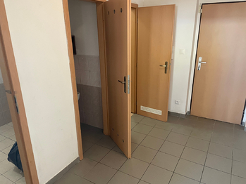 Pronájem obchodních prostor 70 m², Nehvizdy