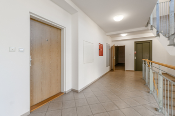 Prodej bytu 2+kk v osobním vlastnictví 57 m², Praha 8 - Libeň