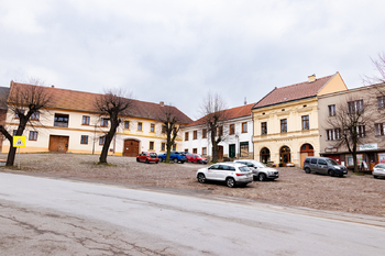 náměstí ve Zlonicích - Prodej domu 142 m², Zlonice