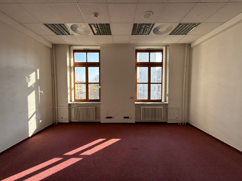 Pronájem kancelářských prostor 181 m², Vyškov