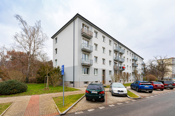 Prodej bytu 2+1 v osobním vlastnictví 52 m², Praha 9 - Hloubětín