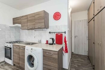 Pronájem bytu 1+1 v osobním vlastnictví 34 m², Meziboří