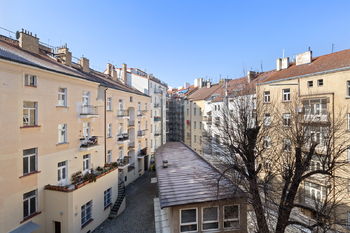 Vnitroblok - Pronájem bytu 2+1 v osobním vlastnictví 68 m², Praha 6 - Dejvice