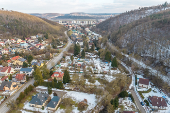 Prodej pozemku 1754 m², Praha 5 - Radotín