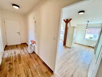 Pronájem bytu 3+1 v osobním vlastnictví 62 m², Dobřichovice