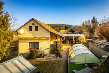 Dům v ranním slunci. - Prodej chaty / chalupy 190 m², Týn nad Vltavou 