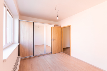 Prodej bytu 2+kk v osobním vlastnictví 53 m², Hostivice