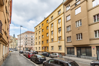 Prodej bytu 1+kk v družstevním vlastnictví 32 m², Praha 10 - Vršovice