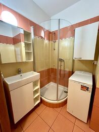 Pronájem bytu 1+1 v osobním vlastnictví 40 m², Praha 9 - Kbely