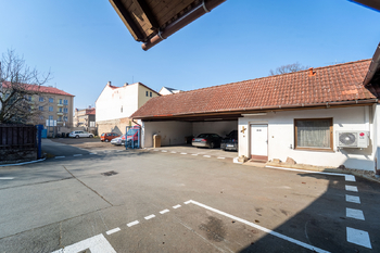 Pronájem obchodních prostor 642 m², Nymburk