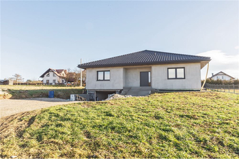 Prodej domu 386 m², Dębowiec