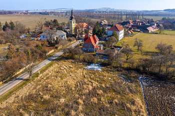 Prodej pozemku 1018 m², Suchdol