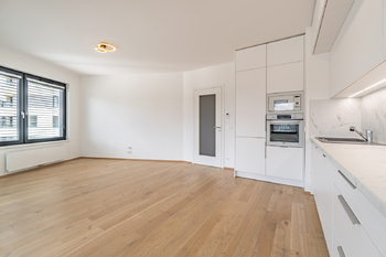 Pronájem bytu 2+kk v osobním vlastnictví 58 m², Praha 8 - Karlín