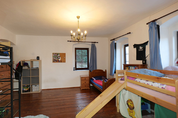 Dětský pokoj 1 - Prodej domu 227 m², Sedlec-Prčice