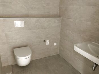 Prodej kancelářských prostor 37 m², Praha 9 - Dolní Počernice